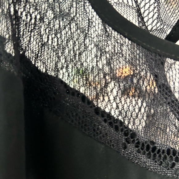 Mossimo Black Lace Back Tank Top size medium - Picture 4 of 6